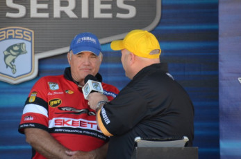 1EC106CB-A450-4032-B829-12D7546BBBD8