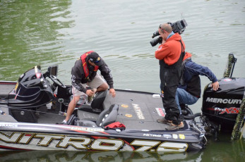 1FDBD9E8-AF3F-4A78-BCF2-9346586E04E5