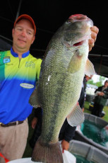 20D22C90-F800-4AA7-B219-88609857E8D1