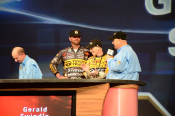 21A3A4B2-2ABB-4CE4-A184-84EFCAE7F199