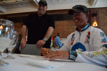 21EA704C-D3EC-4FD8-B3B4-51FB5DA109CB