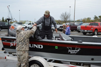 221F64BC-4B67-40E4-921B-1C946E930105