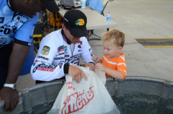 235975F9-DD7A-4192-952F-AACF2F842B01