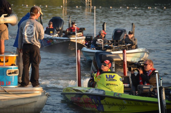 2463C025-78BF-41C4-BD47-D53D72C59E5E