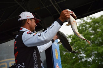 262E3694-0EAE-4720-9BC6-2931678D1730