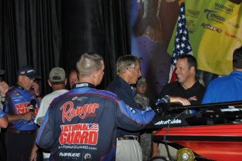 271D65E3-4412-46D0-B493-8FF2A05DE442