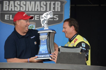 2761E793-A5C3-47B7-B4B9-C5C64EE676AE