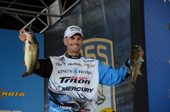 27878E61-B19C-469E-9356-E1A2F70EBB58