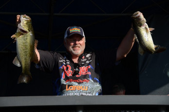 278B12E5-C8C3-43D1-857D-F385B5CAC7AF