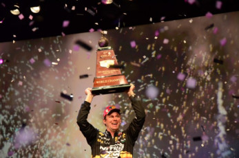 27C26F10-2A29-43FC-B861-FE8D7B4D77B0