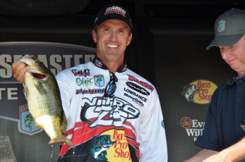 280FC85A-D87B-4E44-9C14-C0F5BDC9574A