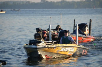 288BBF2F-93EE-43DE-9F22-1B0ED806C389