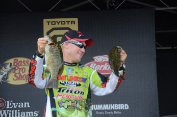 298CE4CA-D1C5-44F7-A9FB-FF0B73DE1F79