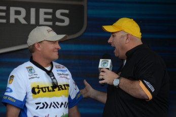 2A3211DE-A5EB-4486-8801-11F044431D67