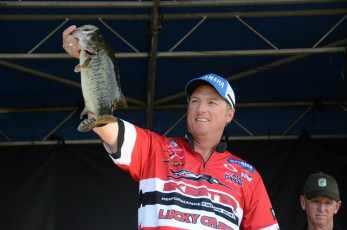 2A868182-EF72-4C06-8B57-6942E19E1735