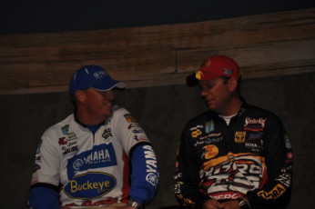 2B7E9372-B89D-4AE0-9326-A89F4A51F150