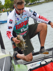 2B7EE99A-E24A-47C3-B4FC-175FDB935CE1