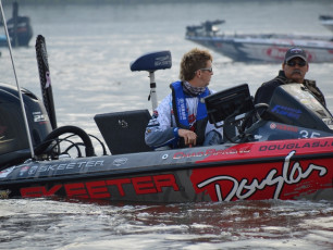 2C5B6CA7-2F70-4D81-841B-23B3E7F025DE