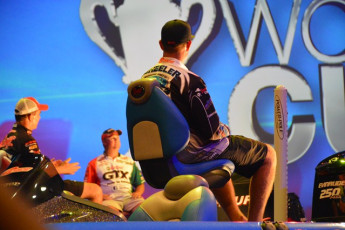 2D05650A-178D-4B4A-AF8E-7D746D3C4C5F