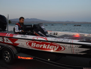 2D338BAD-47D6-405C-A899-F6265F85A63A