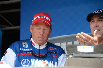 2DF83B49-0FDE-4249-8C4A-916FF7DE0781