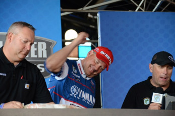 2DFC02ED-3194-41DF-9FDD-0CB5582D2F67