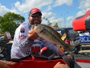 2EE9876C-3DE5-40C4-9D09-F12B31595236