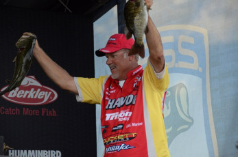 2EFDA640-7323-4066-B272-658C94D3BB04