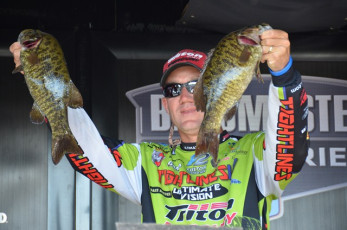 2FDC6F8D-E2A4-4464-8C8A-D5E44B2463F5