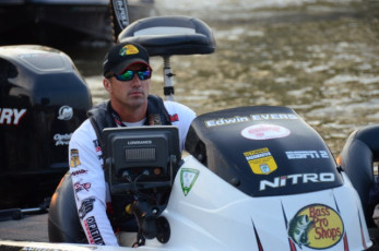 30AA3751-EC51-42B9-BDA3-3E0C5D58B346