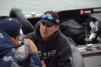 3305B1F7-6A98-423C-B517-A3FF91F23E9F