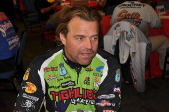 33AE8E92-4346-4455-B6EE-4AF1BEED33DC