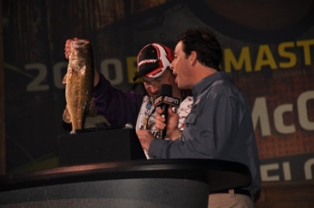 35029F3A-2433-45E3-946D-A1E6B566E27E