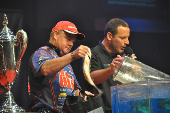 3756C95F-E2CF-490D-B412-9C0037D8A19F