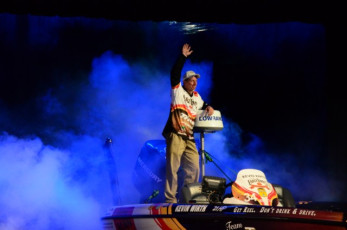 38BAA990-8993-4C14-BC91-D4187589089C