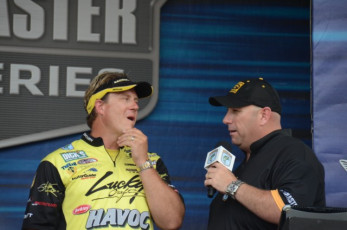 39CD819E-A991-4150-A989-8C1460507660