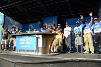 39FE1FF4-AACF-482E-92B3-804972AF3526