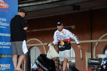 3A2CE4E9-7BA9-4F6E-8E92-985661E2EF07