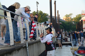 3B857D3F-53DE-4594-8AF5-CC3483C9A765