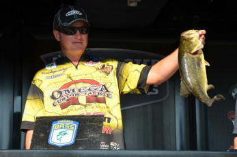 3C1C4F02-1C63-417B-B21C-0F55E518A4AC