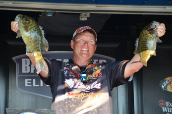 3C1FA2F4-BF18-4299-8AA5-1461BFB18F8F