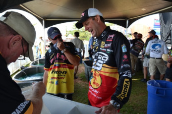 3C992466-47E6-4DD5-BC30-52A6E76D936A