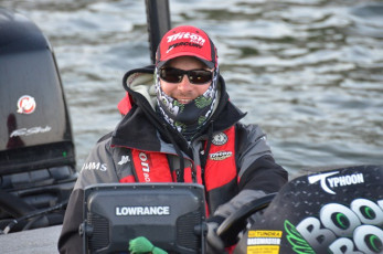 3D6FC26E-5AB2-4C1B-858F-5DC114686275