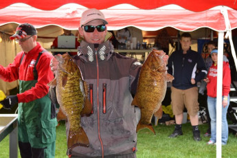 3DFC814B-FFE8-4510-94F8-20E26E6D90DE