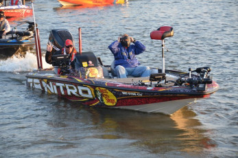 3E8463FA-8017-47BB-A458-D071015378B8