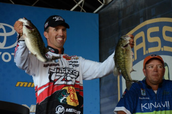 40622FD3-8FCF-49C7-BF0F-2911BABC174F