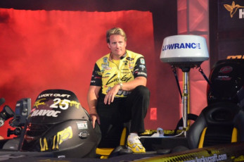 4073E442-050D-4B19-A2D4-89368BEE67A2