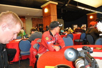 4075DAAB-CCC7-4CDD-9404-3E6D0A12E10C