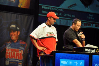 4117B946-FA25-4A88-9B5E-301F33118590