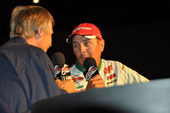 417A0AD3-FEDA-414E-81A4-24FF41662B28